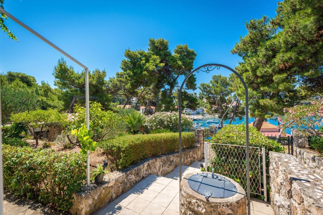Sunny Days "Sara" - Zf Hvar Hvar Town Exterior foto